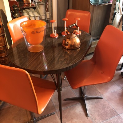 Art Déco Tischgruppe in orange